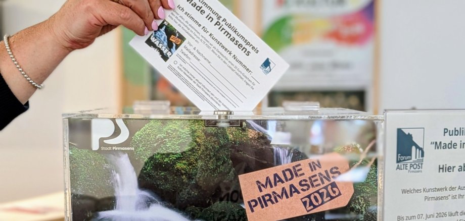 Abstimmungsbox zum Publikumspreis bei "Made in Pirmasens" Abstimmungsbox zum Publikumspreis bei "Made in Pirmasens"