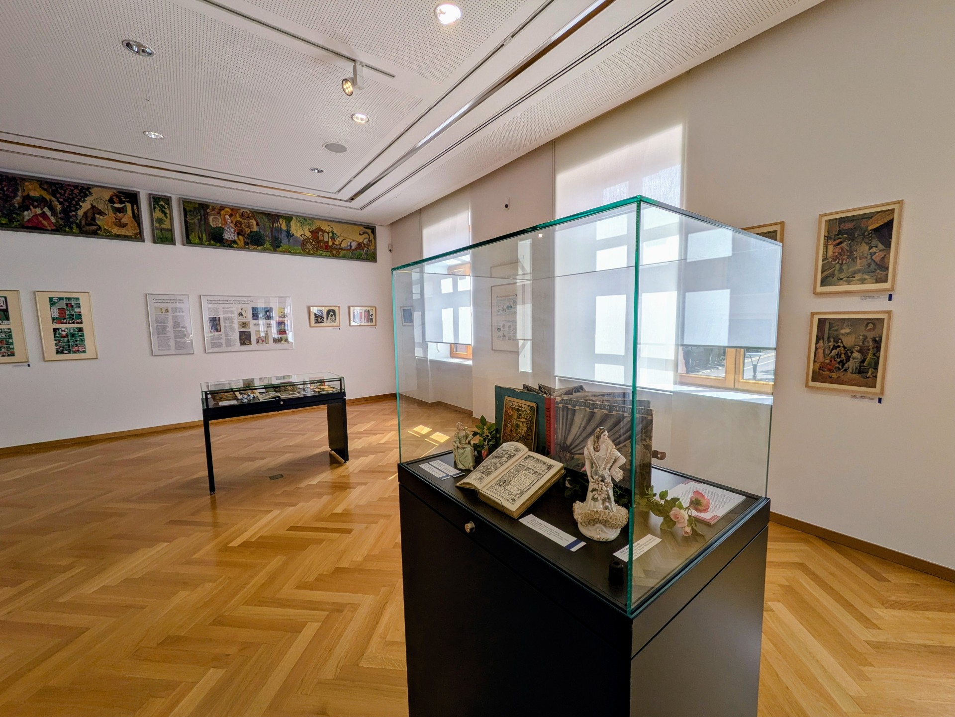 Blick in die Ausstellung "Es war einmal... Die Brüder Grimm und ihre Märchenwelt"