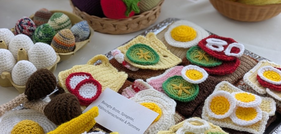 Gehäkelte Lebensmittel des Strickkreises