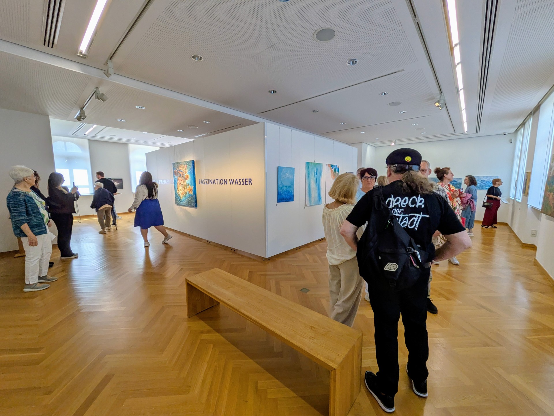 Besucher der Vernissage in der Ausstellung "Made in Pirmasens" im Forum ALTE POST Besucher der Vernissage in der Ausstellung "Made in Pirmasens" im Forum ALTE POST