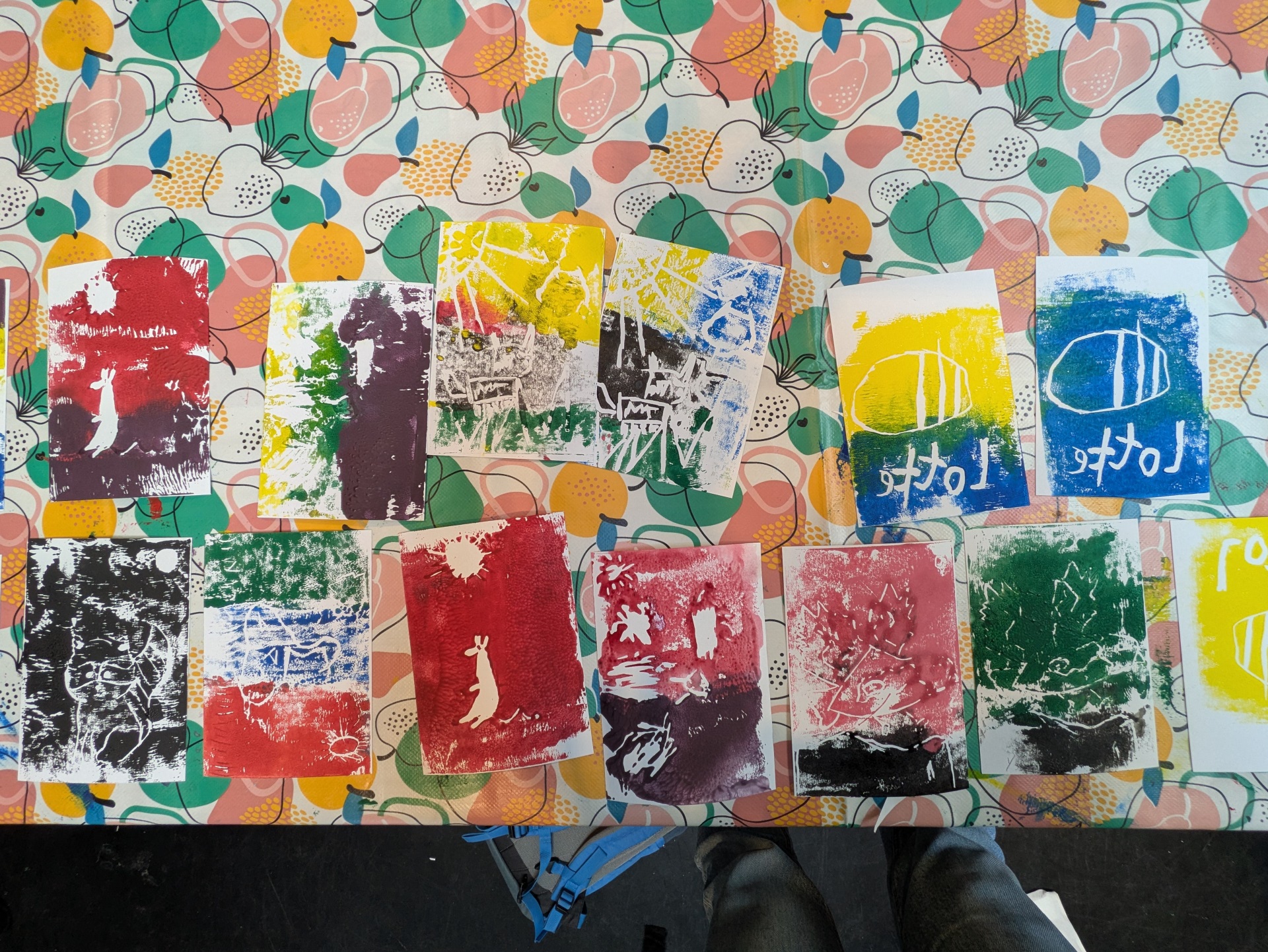 Entstandene Druckwerke beim Kreativen Ferientag in der Alten Post Entstandene Druckwerke beim Kreativen Ferientag in der Alten Post