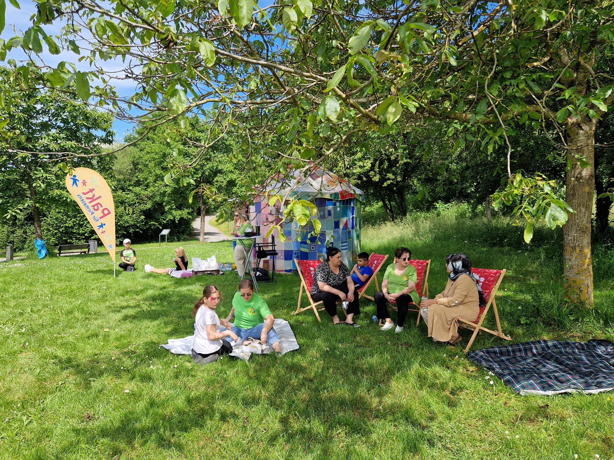 Gemütliches Picknick im Strecktal mit der Eltern-Kind-Gruppe Gemütliches Picknick im Strecktal mit der Eltern-Kind-Gruppe