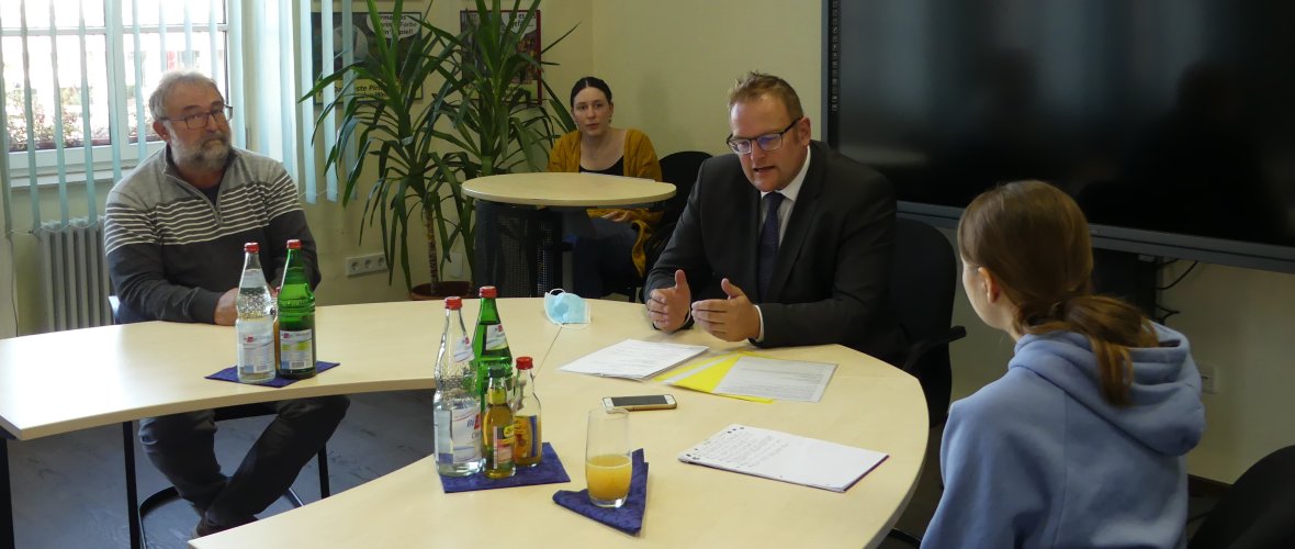 Das Schlagzeilen-Team bei Oberbürgermeister Markus Zwick Das Schlagzeilen-Team bei Oberbürgermeister Markus Zwick