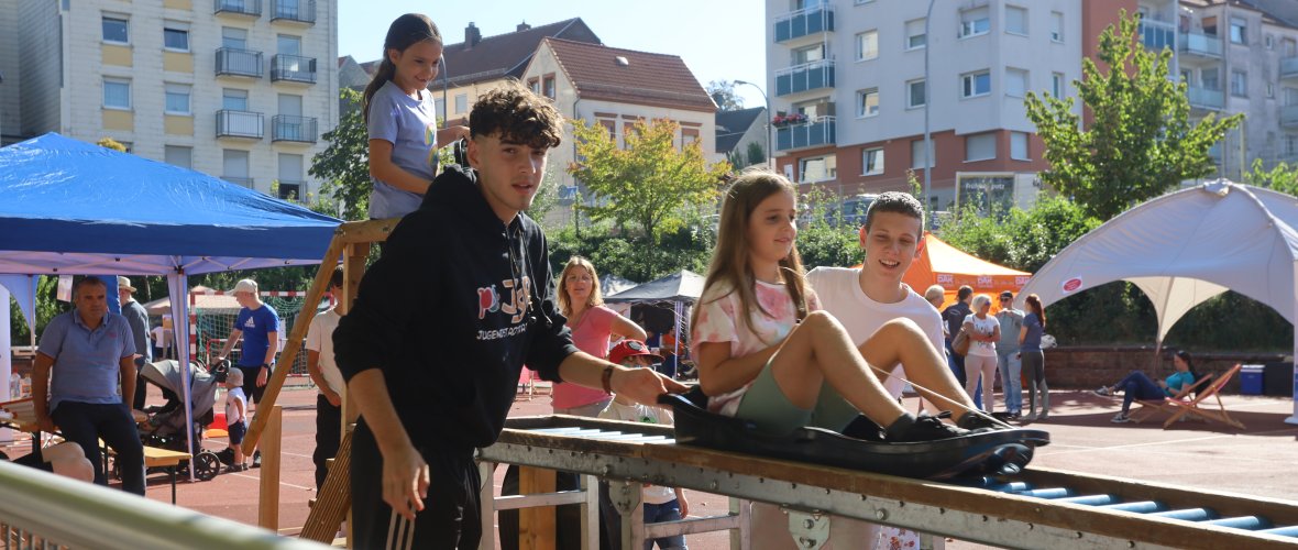 Die Rollenrutsche beim Kinderspieltag Die Rollenrutsche beim Kinderspieltag