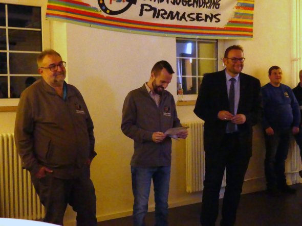 Michael Fuhrmann, Lukas Bath und Oberbürgermeister Markus Zwick (v.l.n.r.) Michael Fuhrmann, Lukas Bath und Oberbürgermeister Markus Zwick (v.l.n.r.)