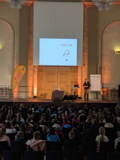 Ute Krause bei der Lesung von "Minus Drei"