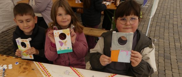 Kinder gestalten Mini-Cornholes bei "Spiel und Spaß auf dem Exe" Kinder gestalten Mini-Cornholes bei "Spiel und Spaß auf dem Exe"