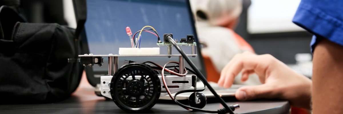 Programmieren eines Roboters Programmieren eines Roboters