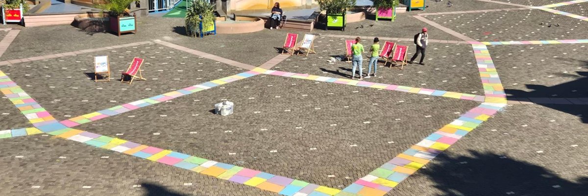 Aktion "Bunter Exe" vor dem Kinderspieltag Besucher bei School's out