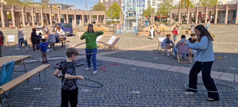 Spiel und Spaß auf dem Exerzierplatz Spiel und Spaß auf dem Exerzierplatz