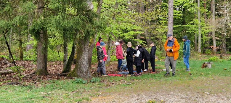 Eine Kindergruppe bei "Raus in die Natur" Eine Kindergruppe bei "Raus in die Natur"