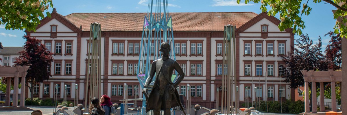 Rathaus am Exerzierplatz Blick auf das Rathaus am Exerzierplatz