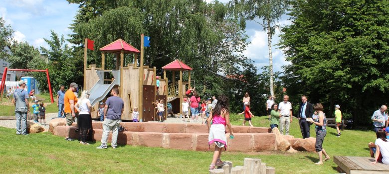 Spielplatz An den Ziegen Spielpatz Sommerwald