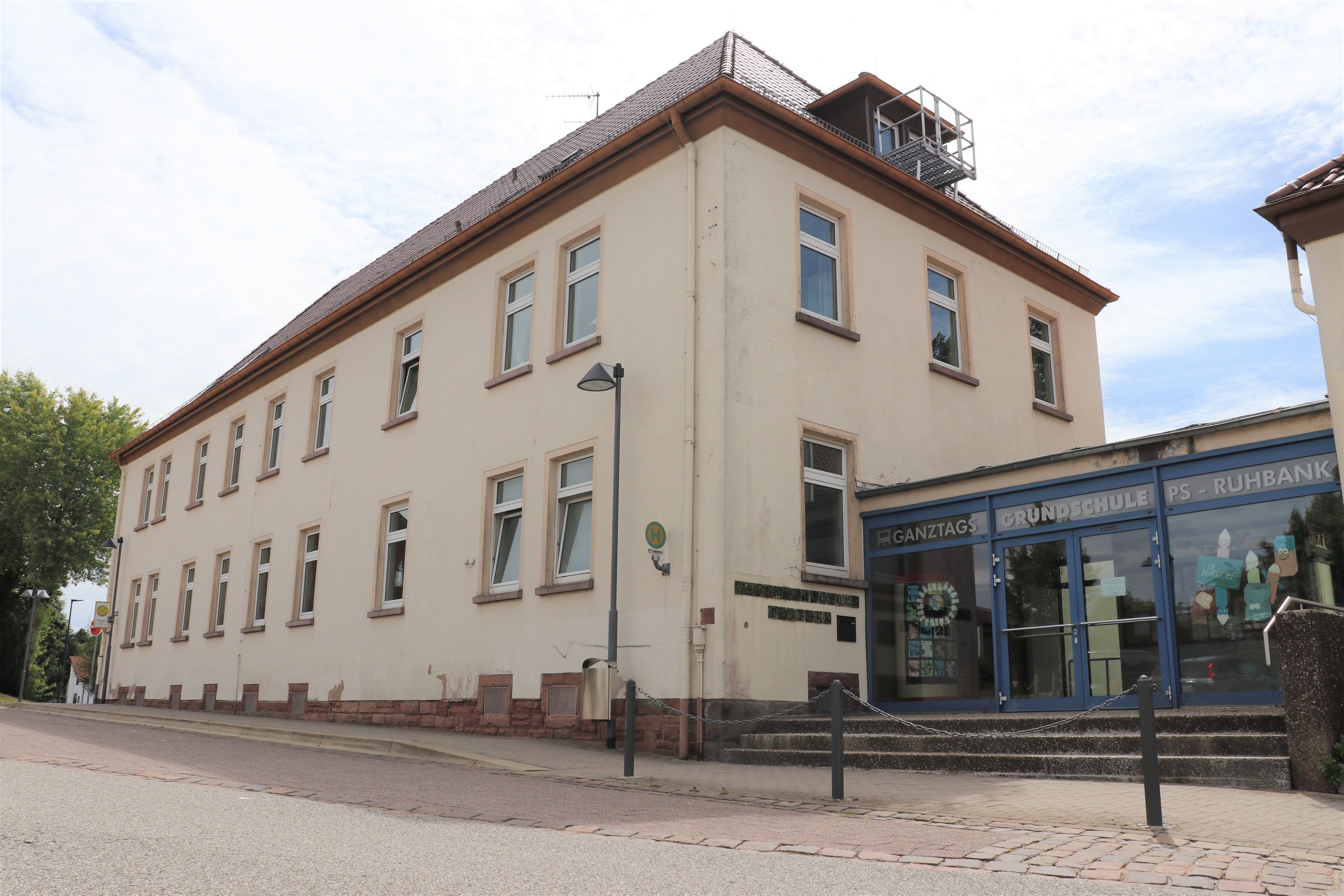 Grundschule Ruhbank Grundschule Ruhbank Außenansicht