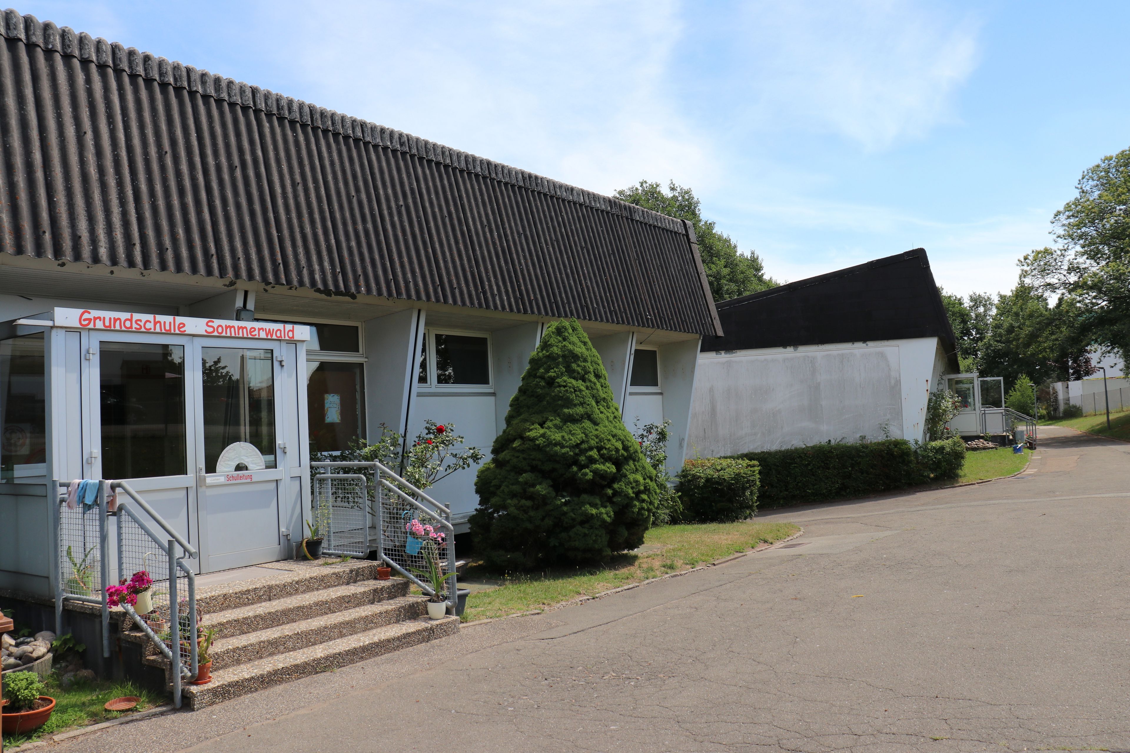 Grundschule Sommerwald Grundschule Sommerwald Haupteingang