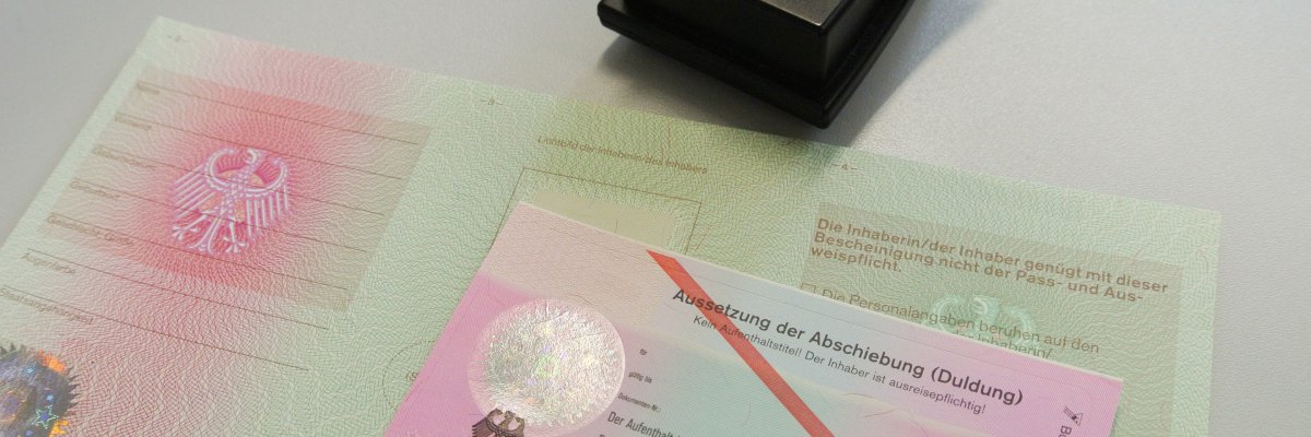 Ordnungsamt - Duldung Zu sehen sind Formulare für die Duldung