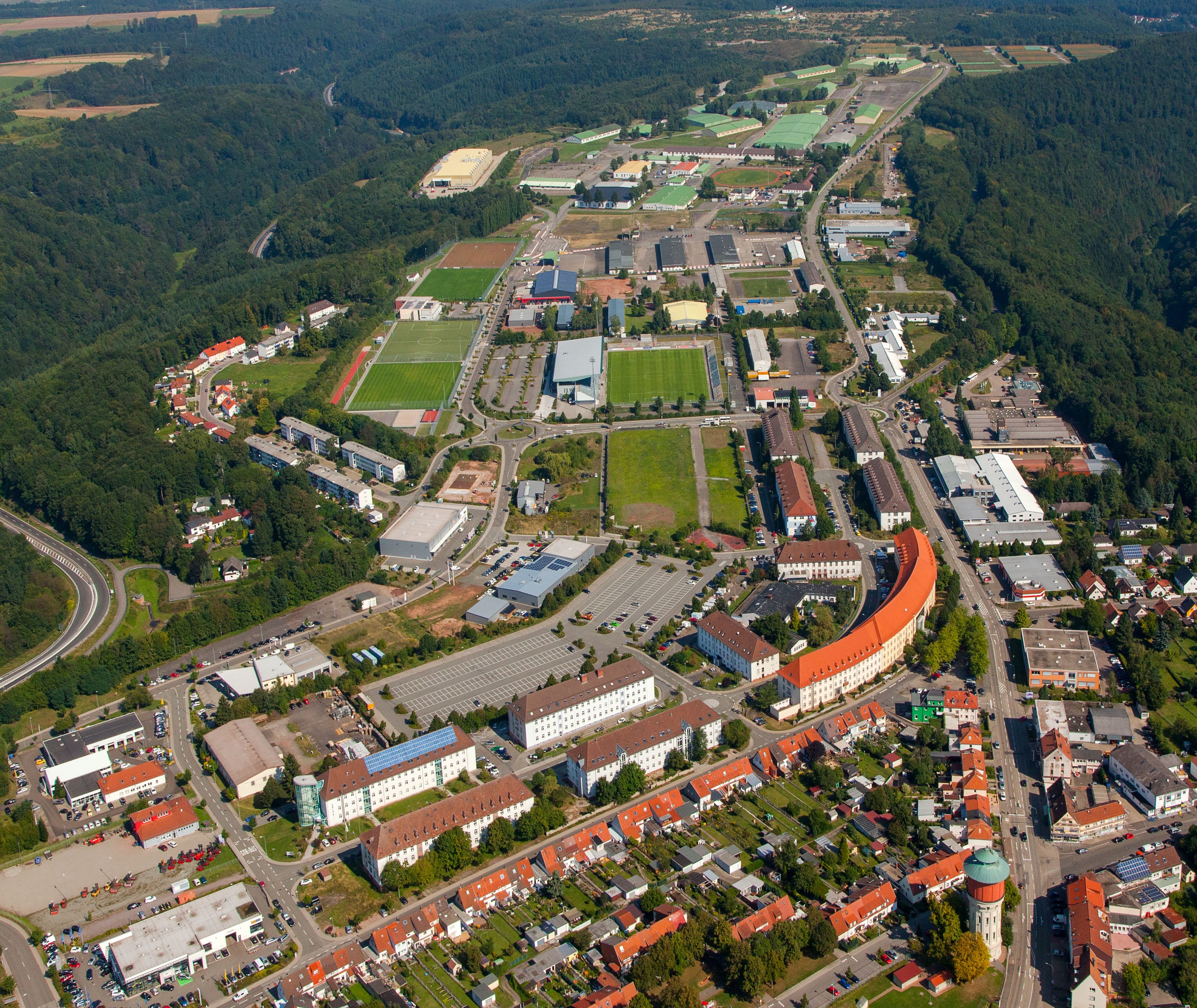 Luftbild Gewerbegebiet Husterhöhe Blickrichtung Stadtauswärts