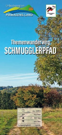 Flyer Schmugglerpfad Vorderseite Flyer Schmugglerpfad blauer Himmel, schmaler Pfad der in den Wald führt