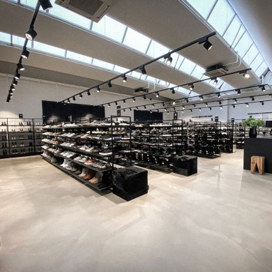 Kennel und Schmenger Outlet Kennel und Schmenger Outlet
