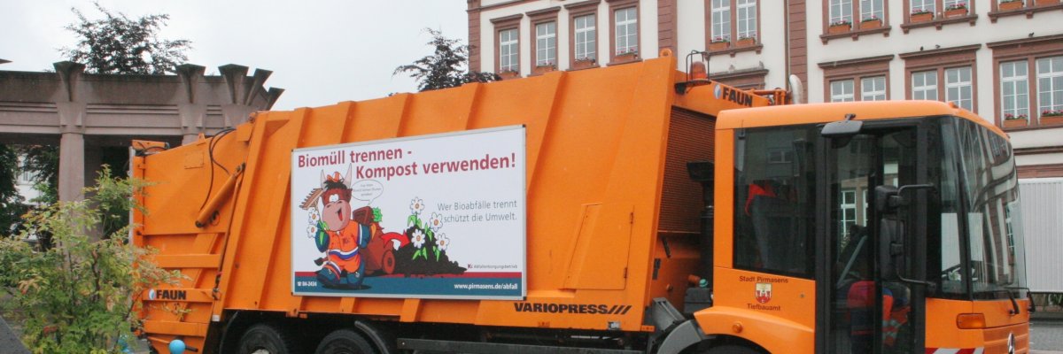 Müllauto auf Exe Müllauto auf Exerzierplatz